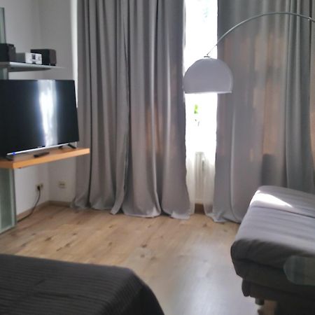 Gemuetliche Ferienwohnung Im Erdgeschoss- Jenaer Strasse Erfurt Extérieur photo
