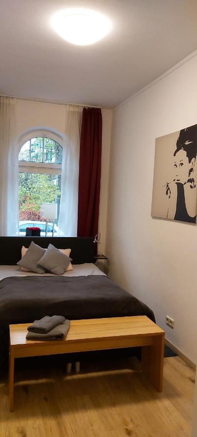 Gemuetliche Ferienwohnung Im Erdgeschoss- Jenaer Strasse Erfurt Extérieur photo